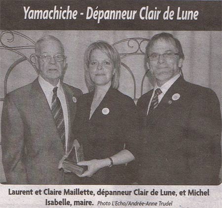 Laurent et Claire Maillette, dpanneur Clair de Lune et Michel Isabelle maire
